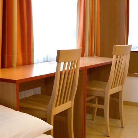Ausbildungshotel St. Theresia 뮌헨 외부 사진