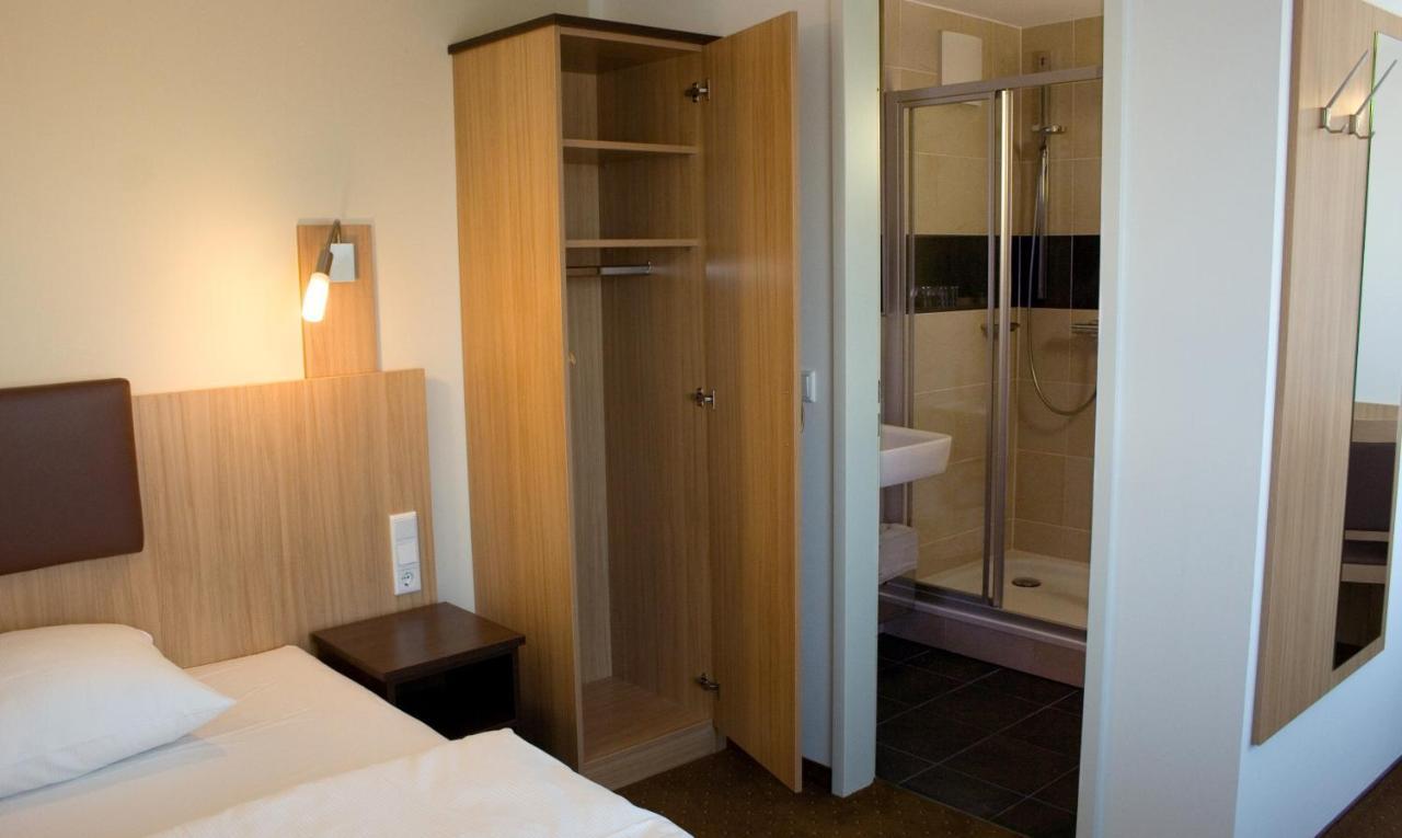 Ausbildungshotel St. Theresia 뮌헨 외부 사진