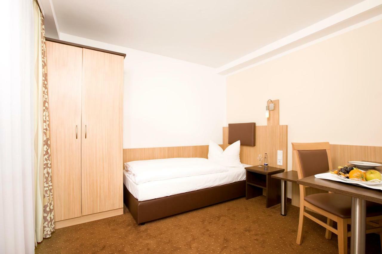 Ausbildungshotel St. Theresia 뮌헨 외부 사진