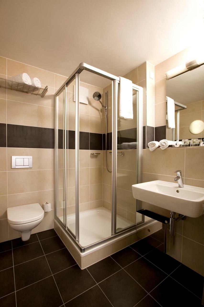 Ausbildungshotel St. Theresia 뮌헨 외부 사진